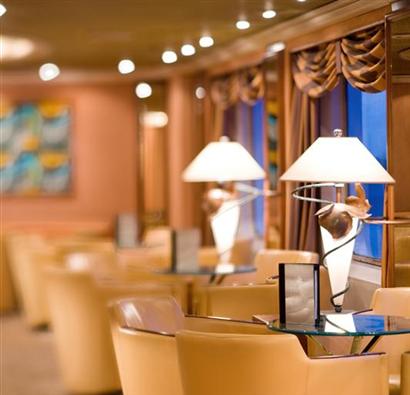 Uno de los elegantes salones a bordo del Silver Wind CRUCEROS SILVER WIND SILVERSEA CRUCEROS SILVERSEA CRUCEROS DE LUJO